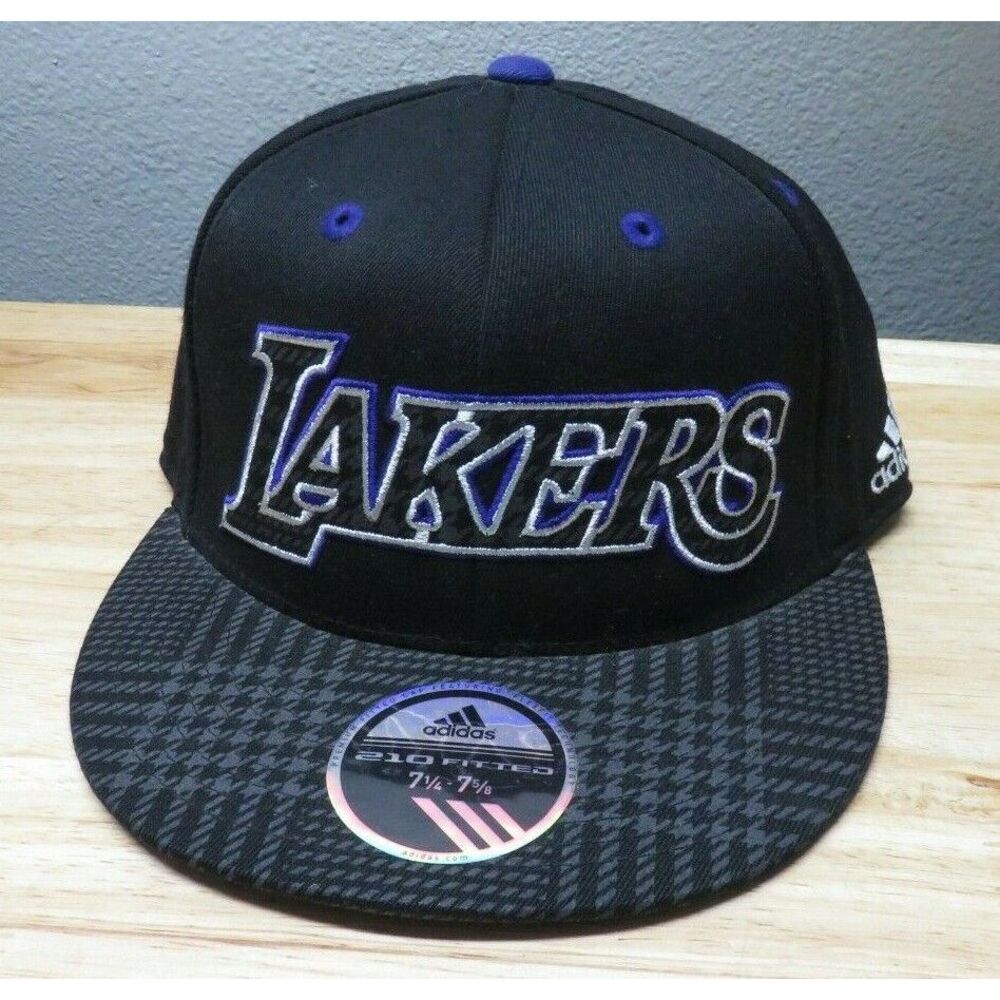 Adidas 210 Fitted LA Lakers Hat Size 7 1/4 to 7 5-8 Gray Flex Fit Black Purple